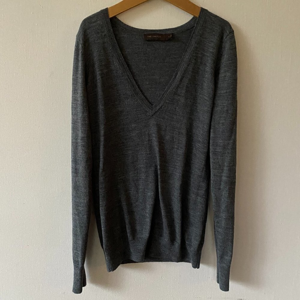 The Limited V-neck Sweater Womens Medium Gray Minimalist Preppy Old Money CBK